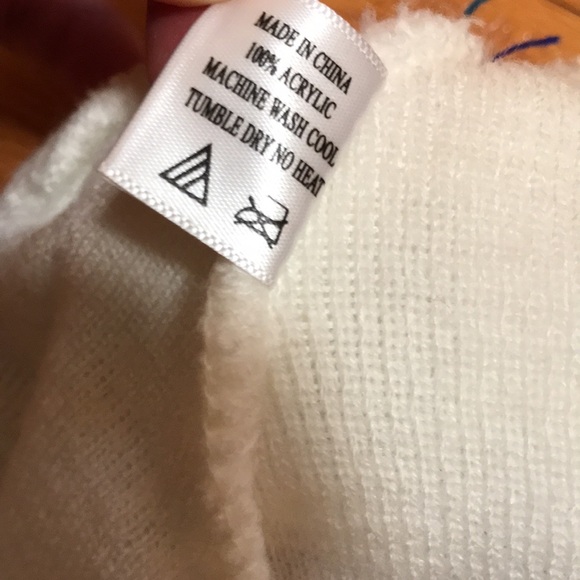 Cute 2015 Chicago F3 Lake Half Marathon Pom Pom Winter Hat ❄️ ⛄️ - Picture 4 of 4